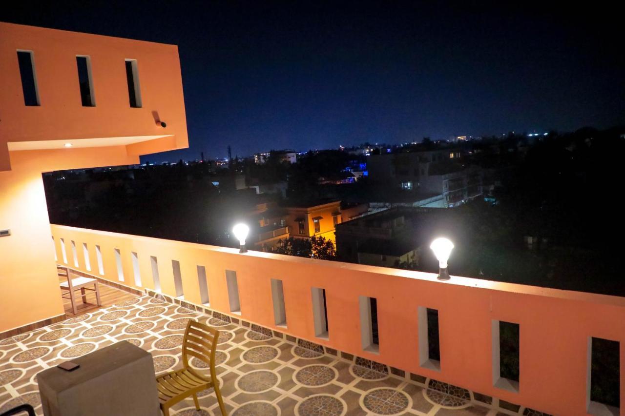 French Villa بونديتْشيري المظهر الخارجي الصورة
