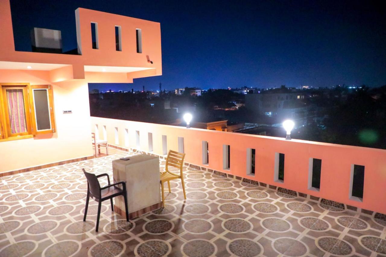 French Villa بونديتْشيري المظهر الخارجي الصورة