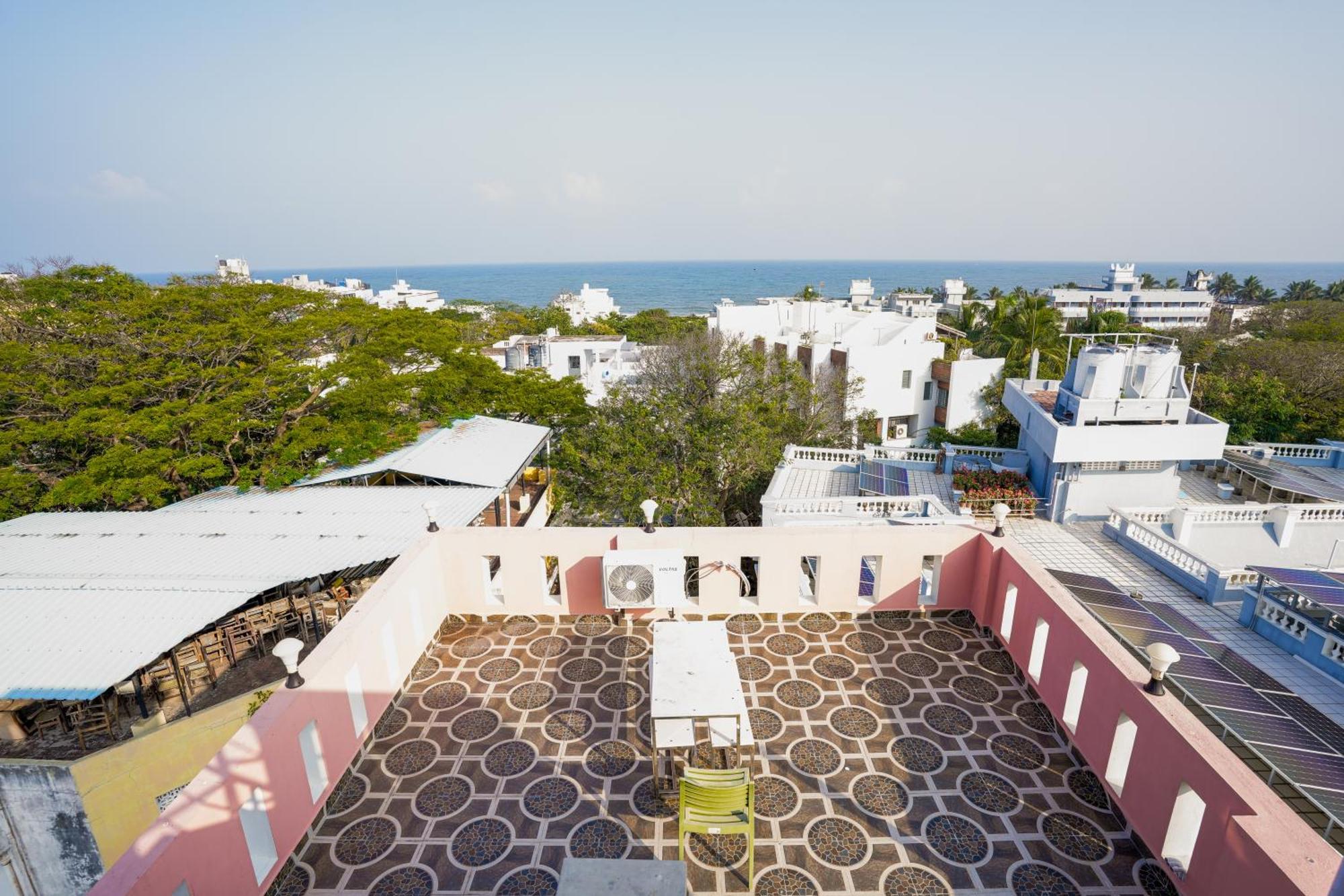 French Villa بونديتْشيري المظهر الخارجي الصورة