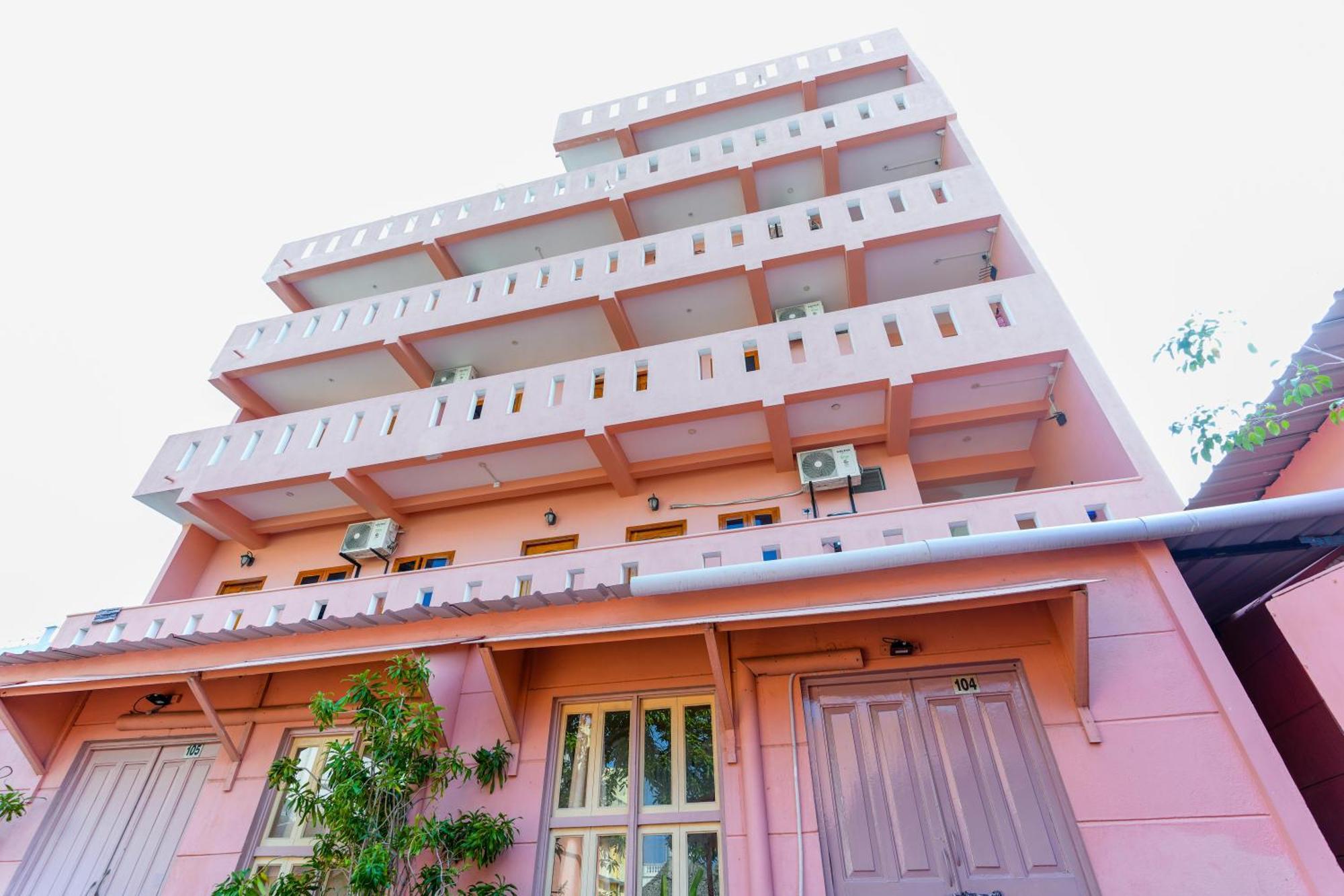 French Villa بونديتْشيري المظهر الخارجي الصورة