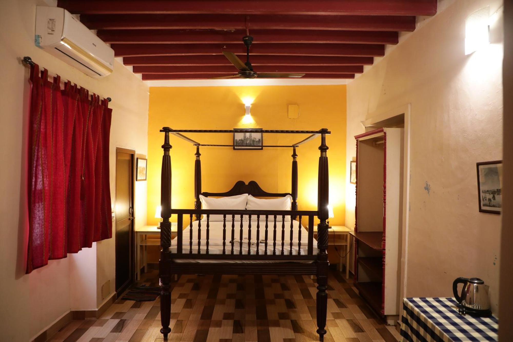 French Villa بونديتْشيري المظهر الخارجي الصورة